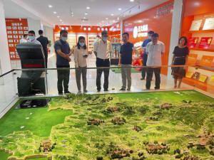 洛陽(yáng)市市委常委、宣傳部長(cháng)王飛蒞臨洛陽(yáng)正大調研